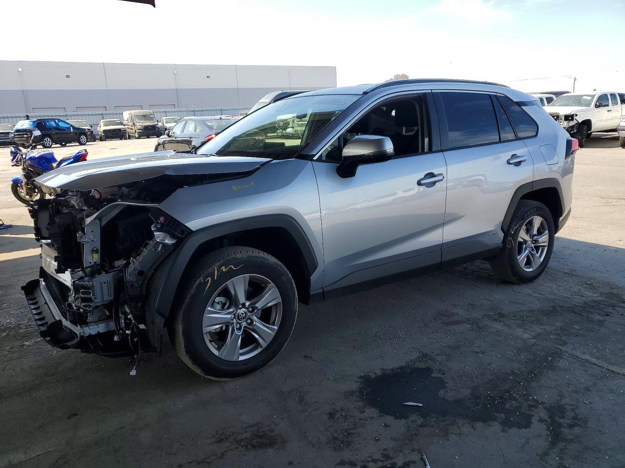 2025 TOYOTA RAV4 LE