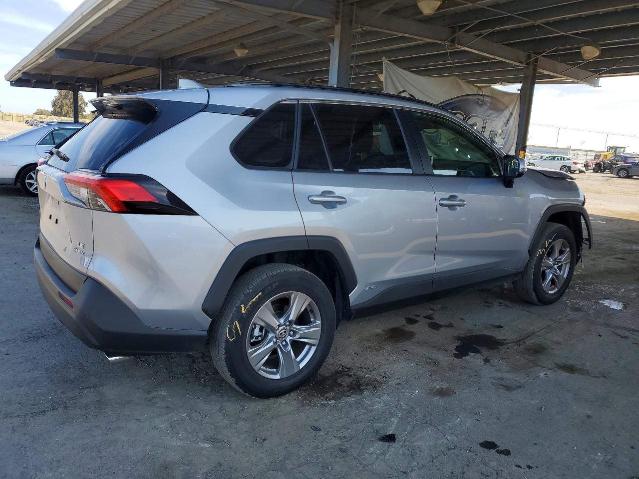 2025 TOYOTA RAV4 LE — снимка 3