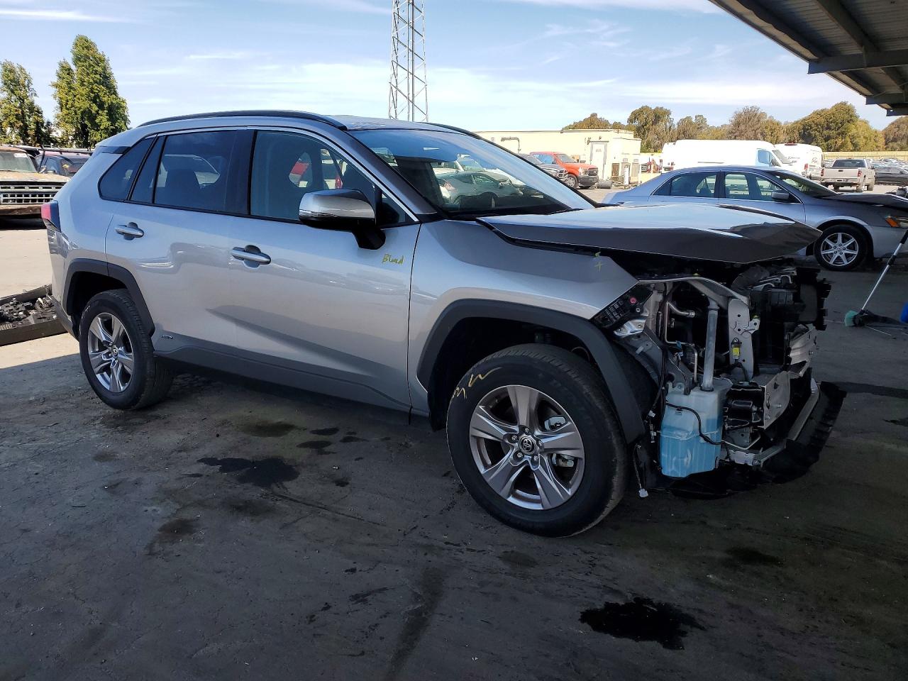2025 TOYOTA RAV4 LE — снимка 4