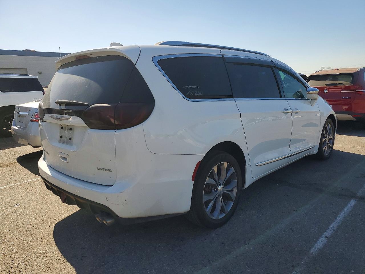 2018 CHRYSLER PACIFICA LIMITED — снимка 3