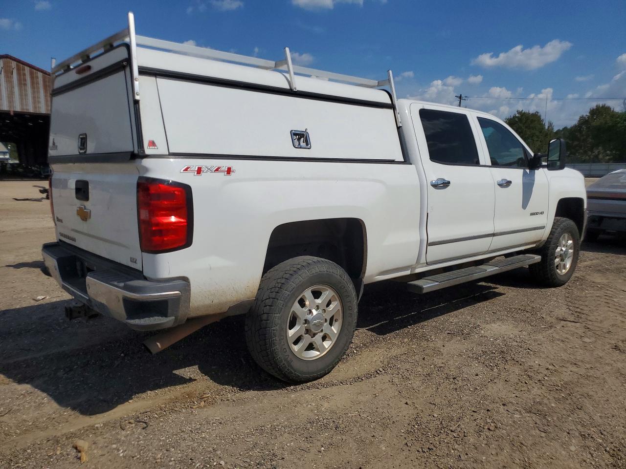 2015 CHEVROLET SILVERADO K2500 HEAVY DUTY LTZ — снимка 3