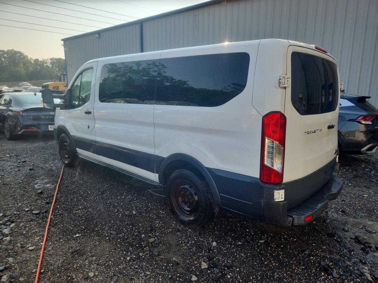 2016 FORD TRANSIT T-150 — снимка 2