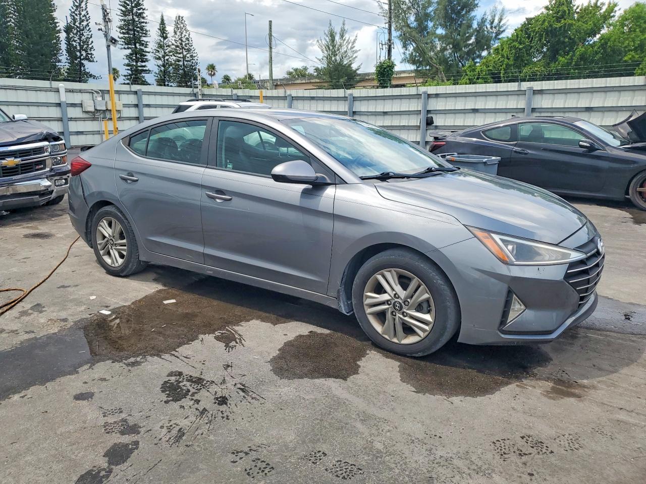 2019 HYUNDAI ELANTRA SEL — снимка 4