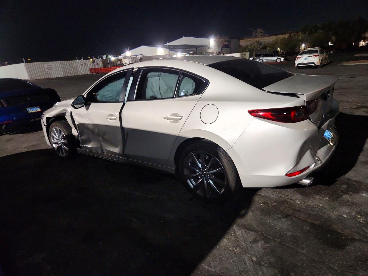 2026 MAZDA 3 PREFERRED — снимка 2