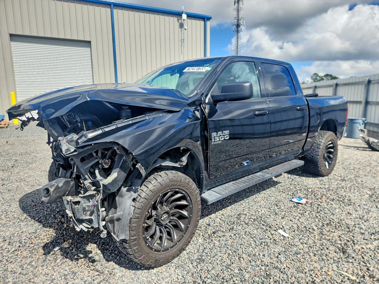 2021 RAM 1500 CLASSIC SLT