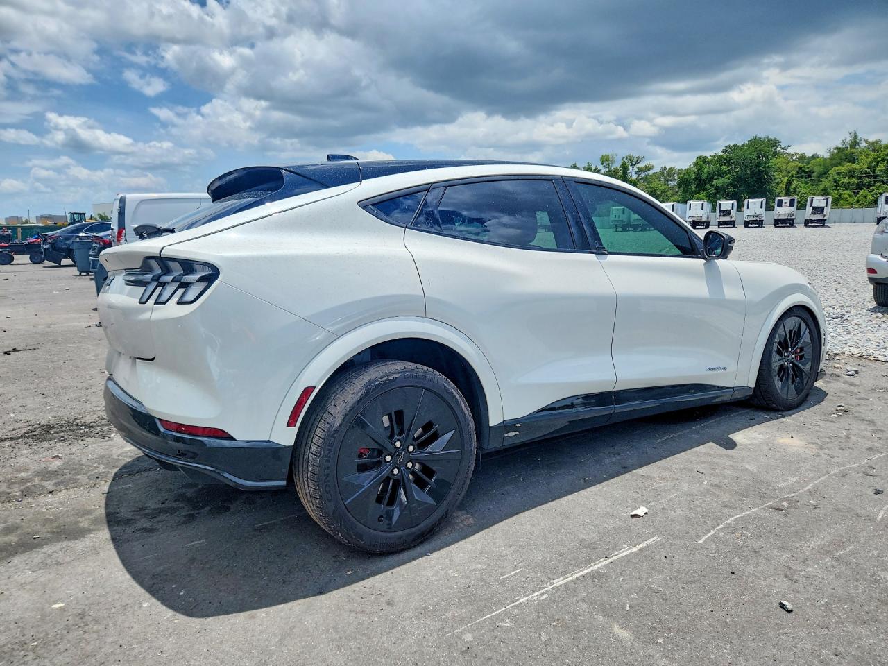 2025 FORD MUSTANG MACH-E GT — снимка 3