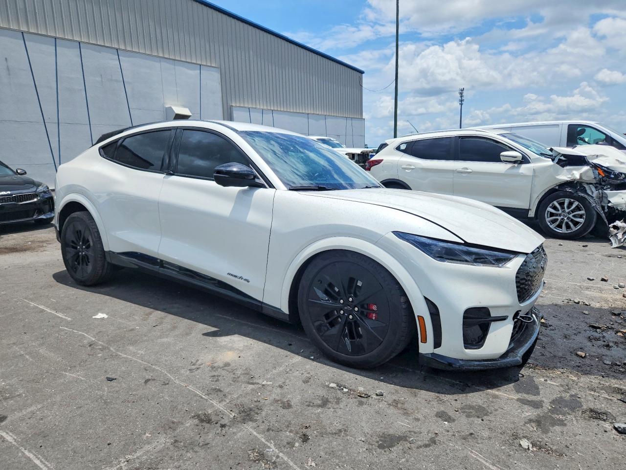 2025 FORD MUSTANG MACH-E GT — снимка 4
