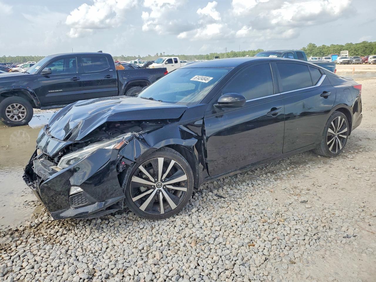2021 NISSAN ALTIMA SR