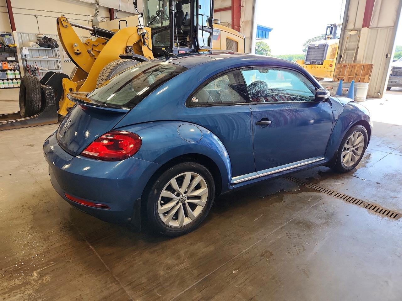 2017 VOLKSWAGEN BEETLE 1.8T — снимка 3