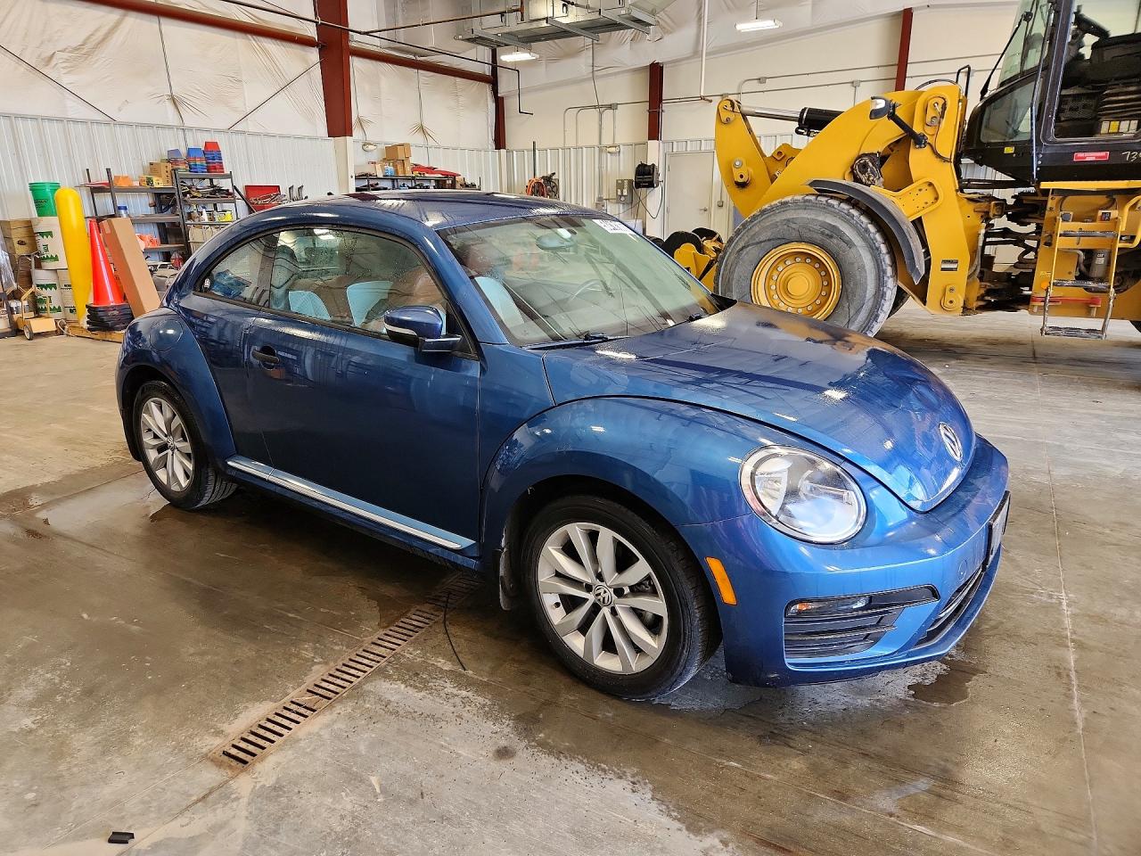 2017 VOLKSWAGEN BEETLE 1.8T — снимка 4
