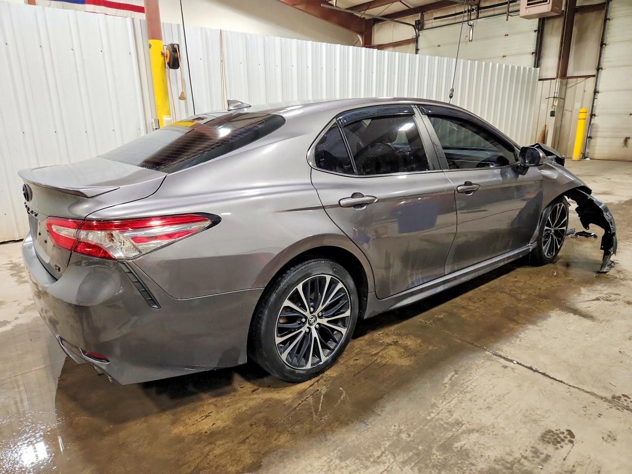 2019 TOYOTA CAMRY SE — снимка 3