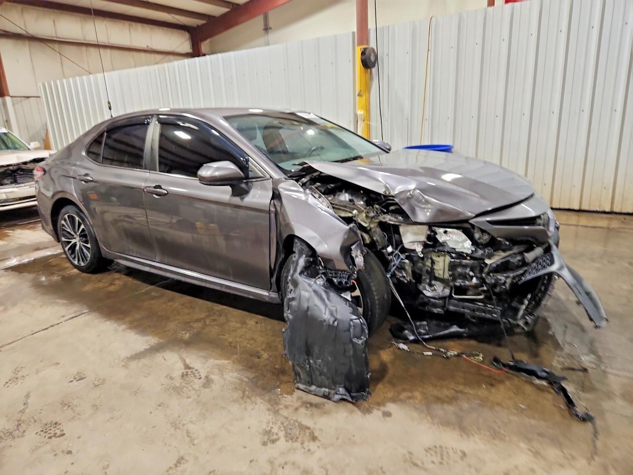 2019 TOYOTA CAMRY SE — снимка 4