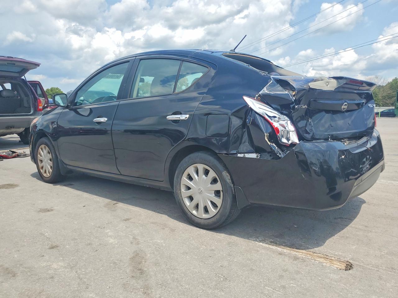 2015 NISSAN VERSA 1.6 SV — снимка 2