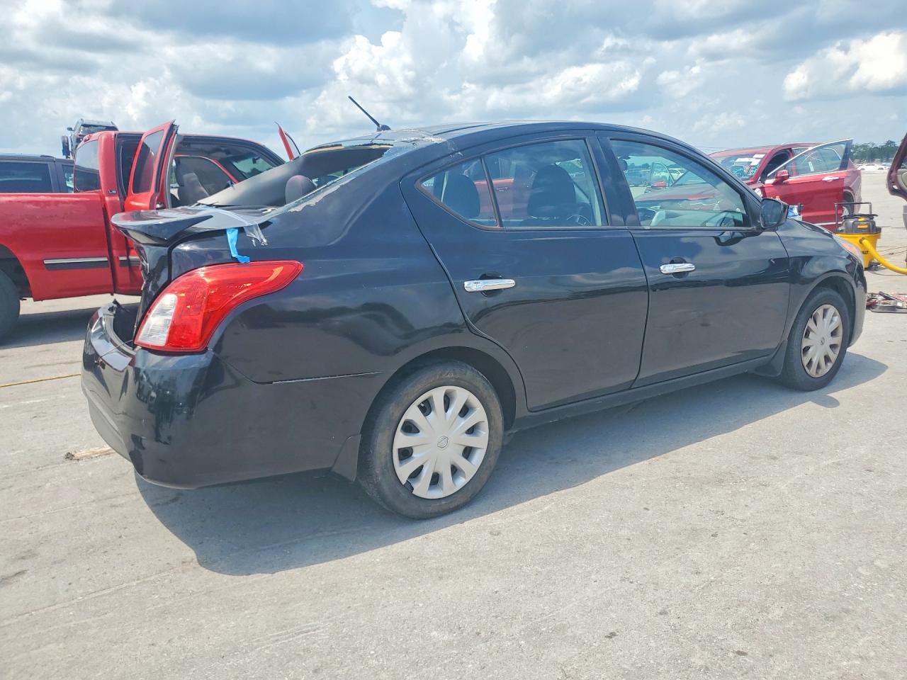2015 NISSAN VERSA 1.6 SV — снимка 3