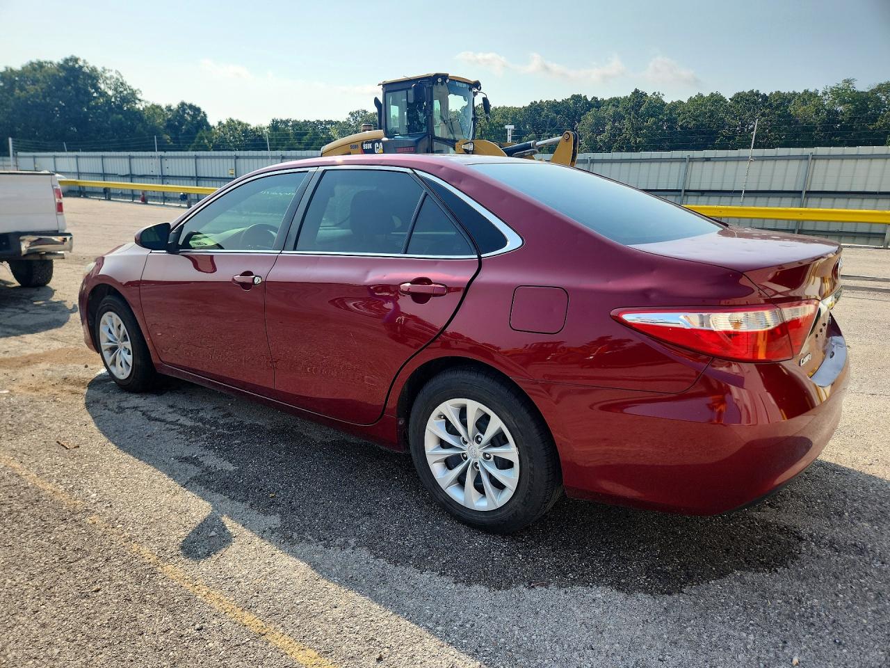 2015 TOYOTA CAMRY LE — снимка 2