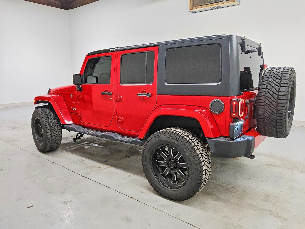 2016 JEEP WRANGLER UNLIMITED SAHARA — снимка 2