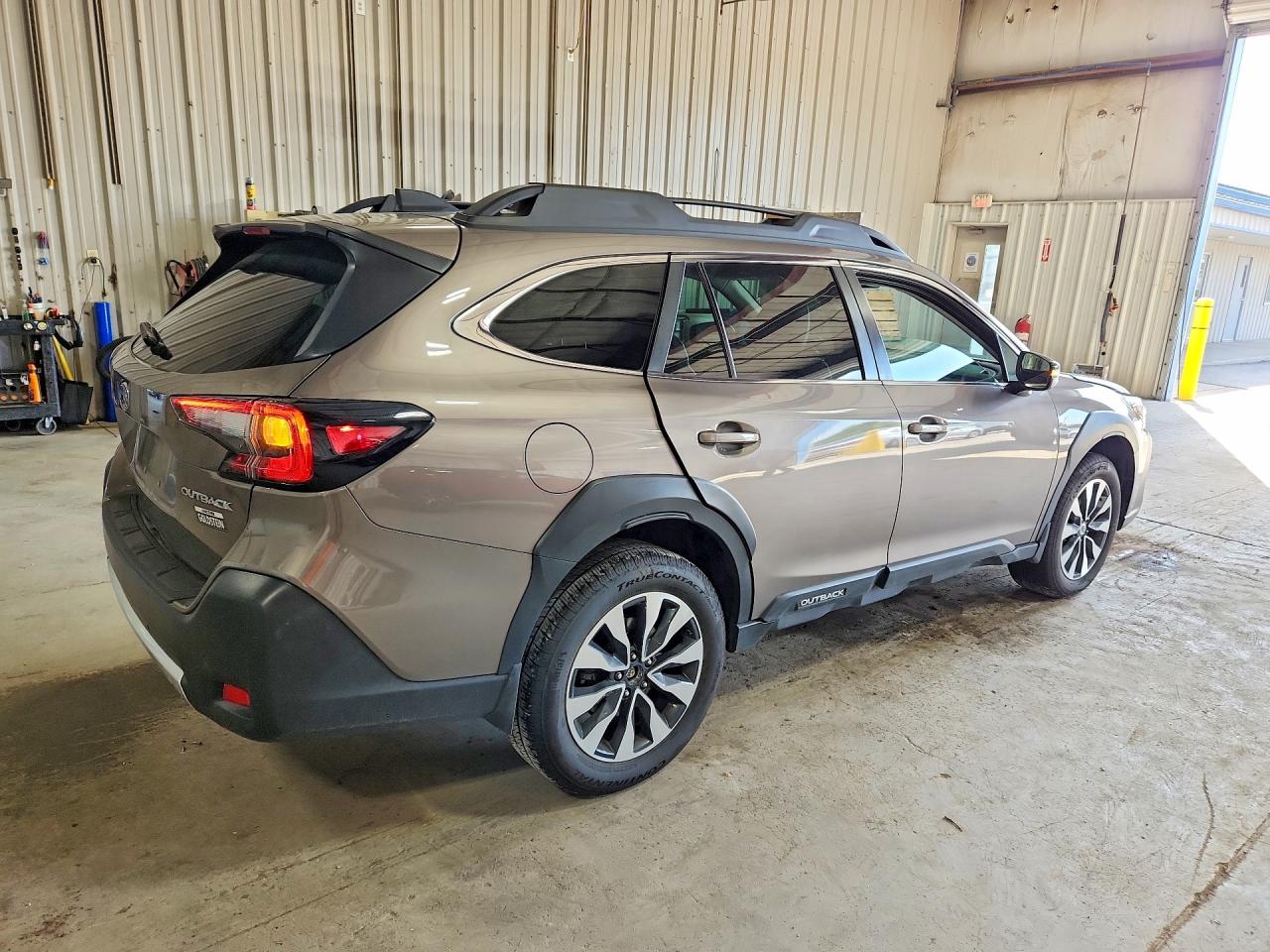 2023 SUBARU OUTBACK LIMITED — снимка 3