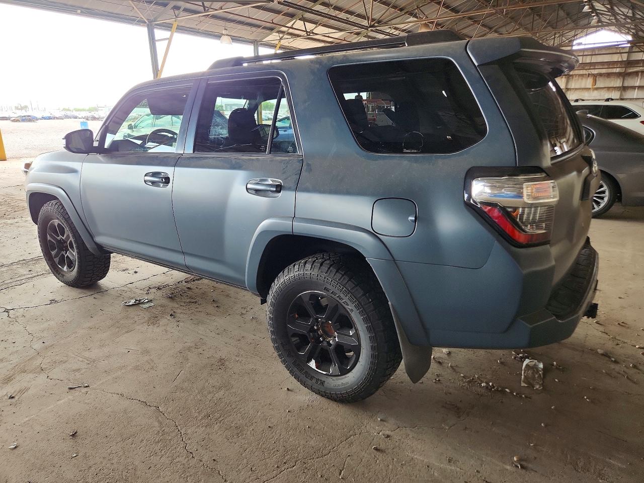2015 TOYOTA 4RUNNER SR5 — снимка 2