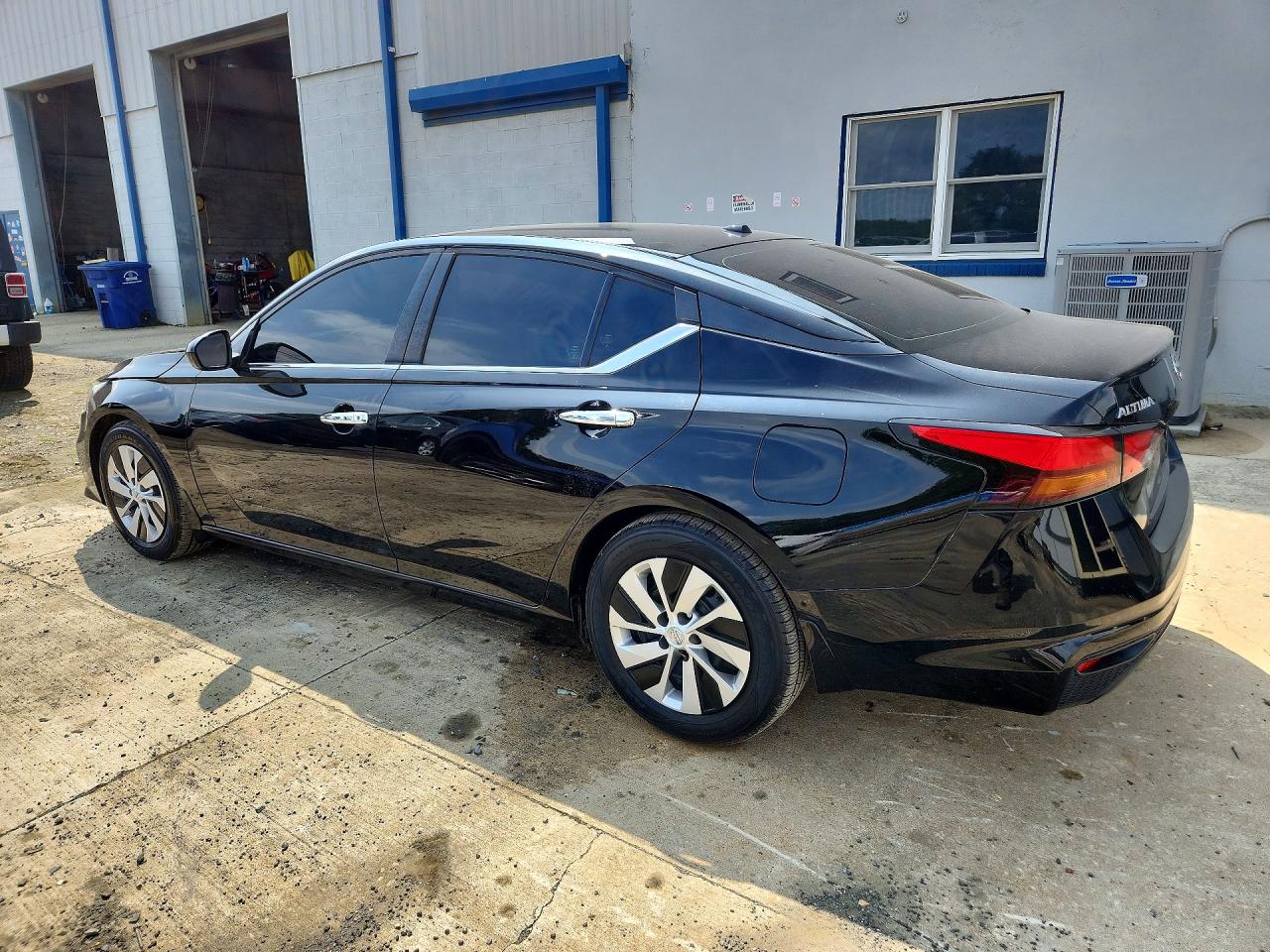 2019 NISSAN ALTIMA S — снимка 2