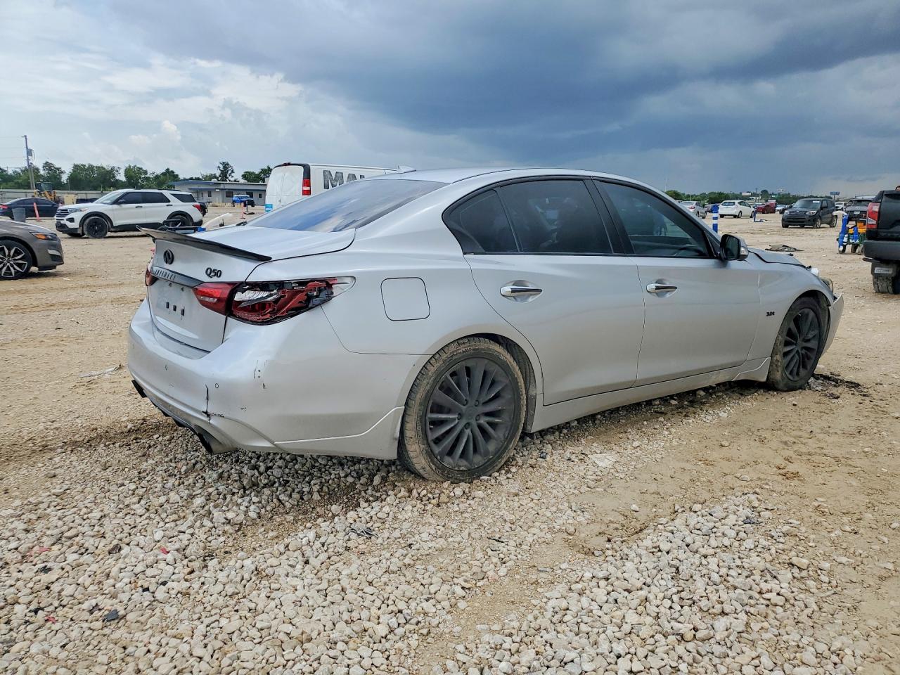 2018 INFINITI Q50 3.0T LUXE — снимка 3