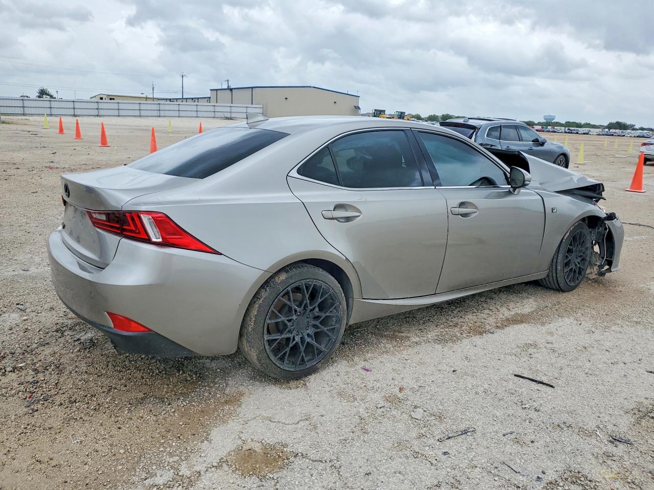 2015 LEXUS IS 250 — снимка 3