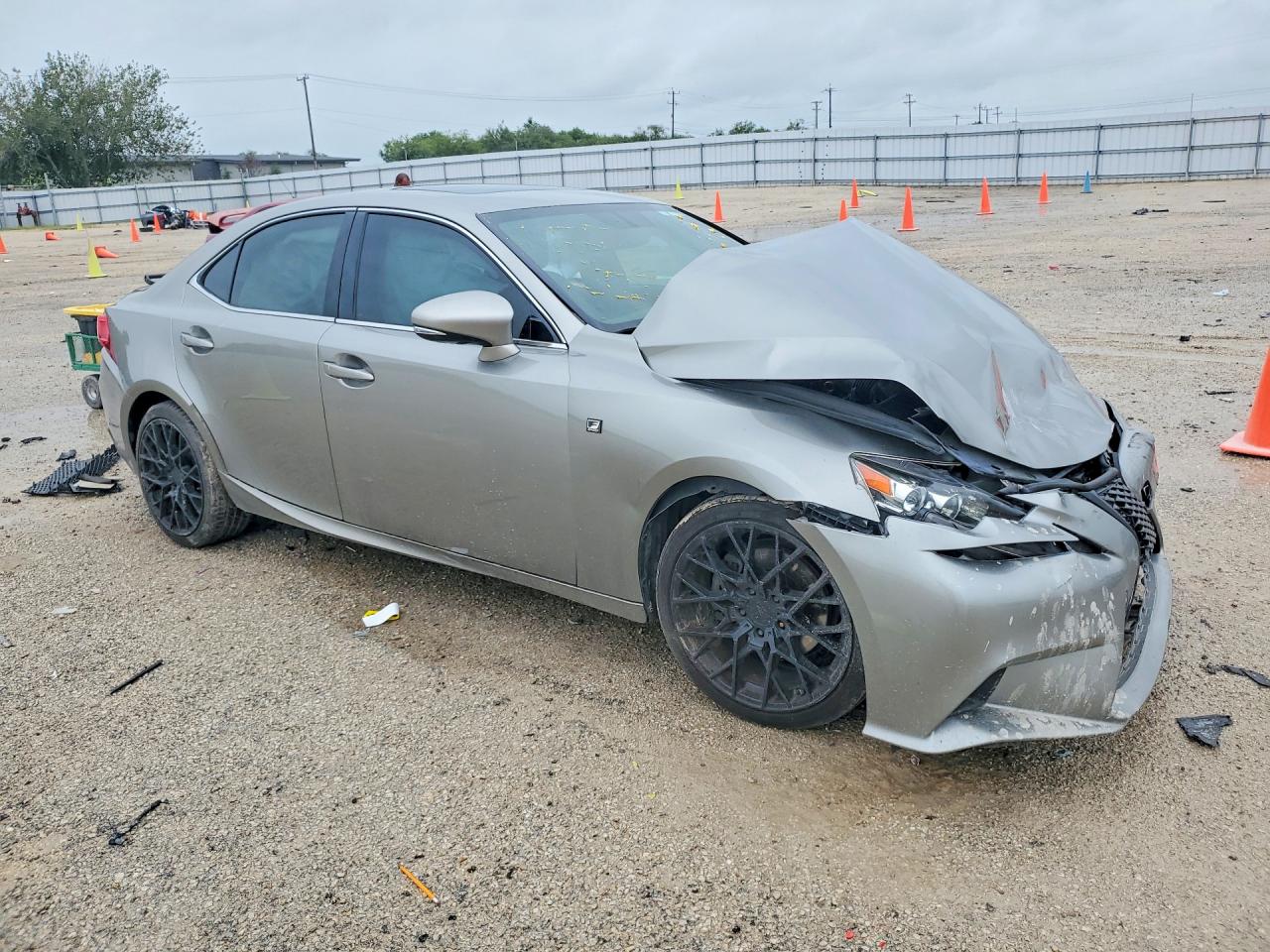 2015 LEXUS IS 250 — снимка 4