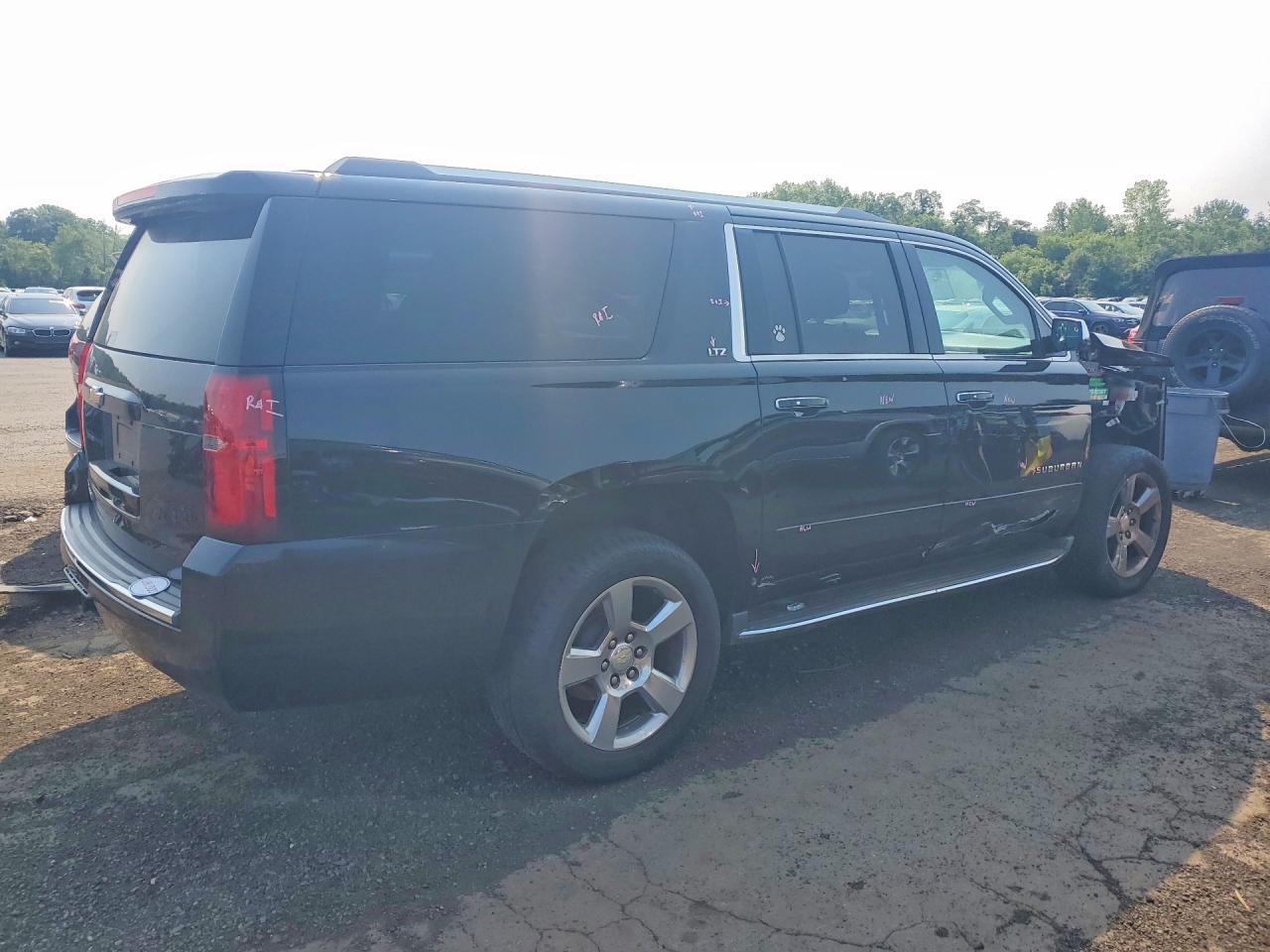 2016 CHEVROLET SUBURBAN K1500 LTZ — снимка 3