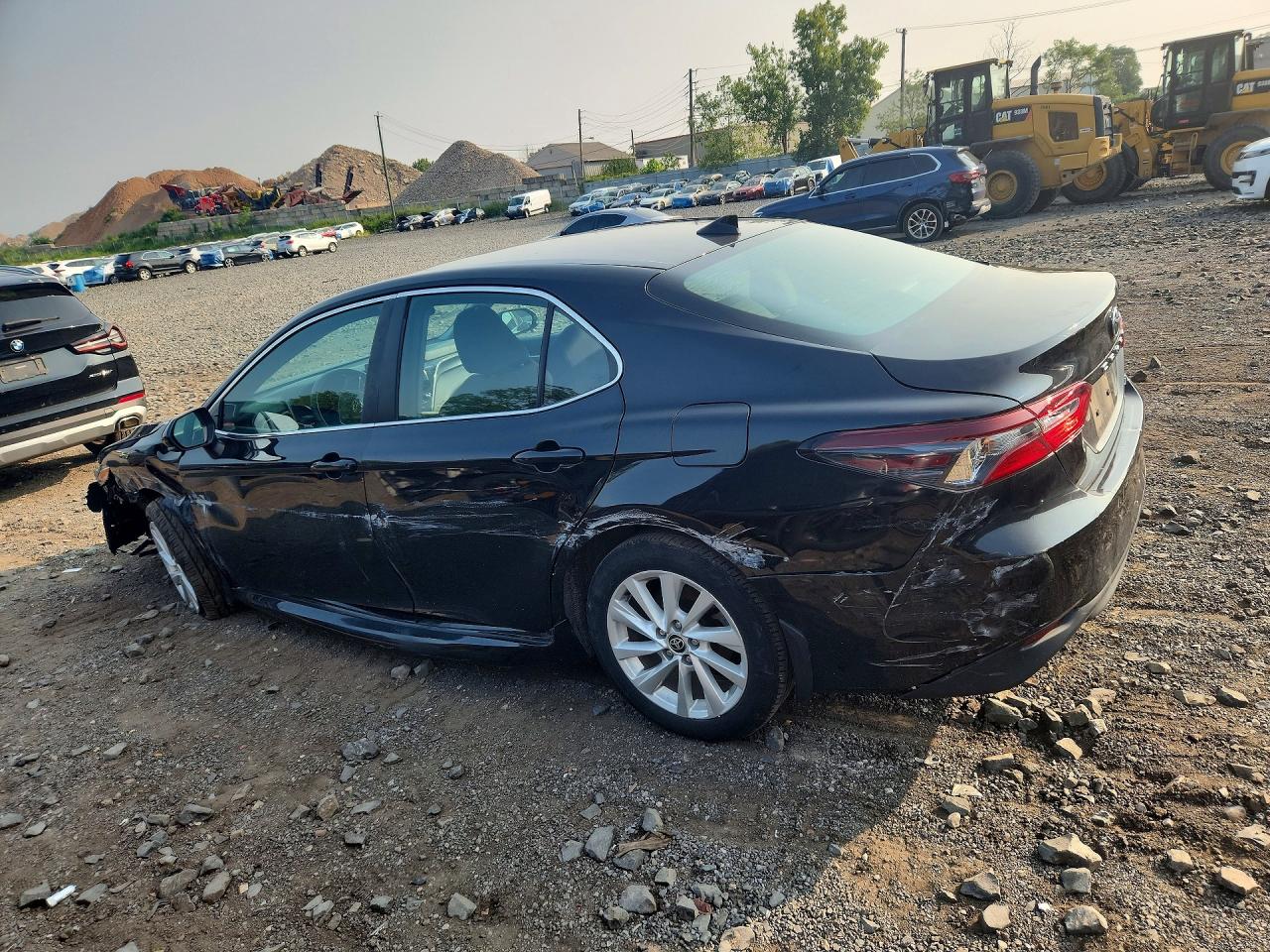 2024 TOYOTA CAMRY LE — снимка 2