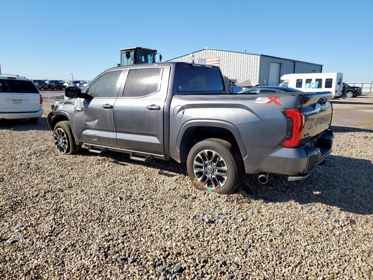 2024 TOYOTA TUNDRA CREWMAX SR — снимка 2