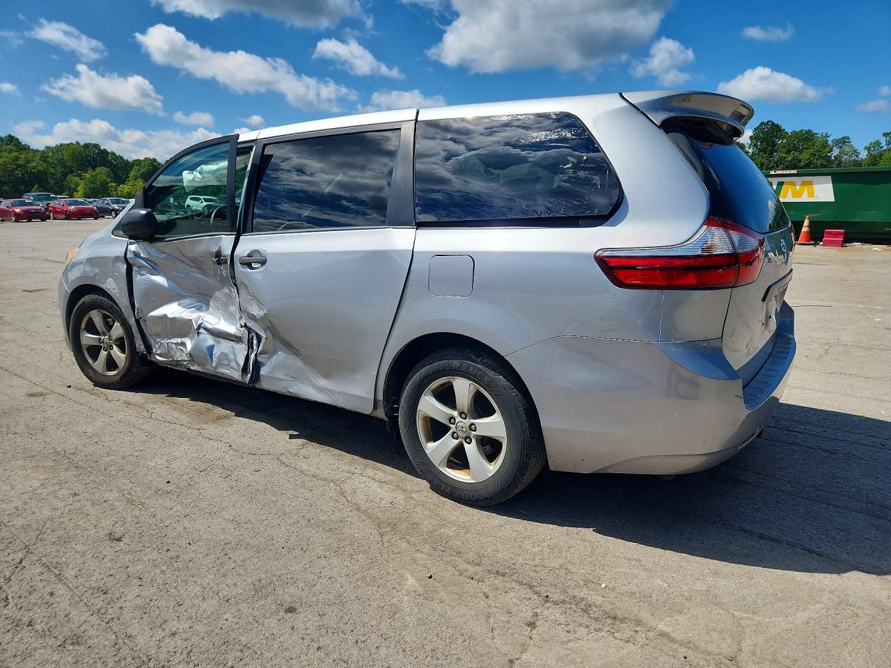 2017 TOYOTA SIENNA L 7-PASSENGER — снимка 2