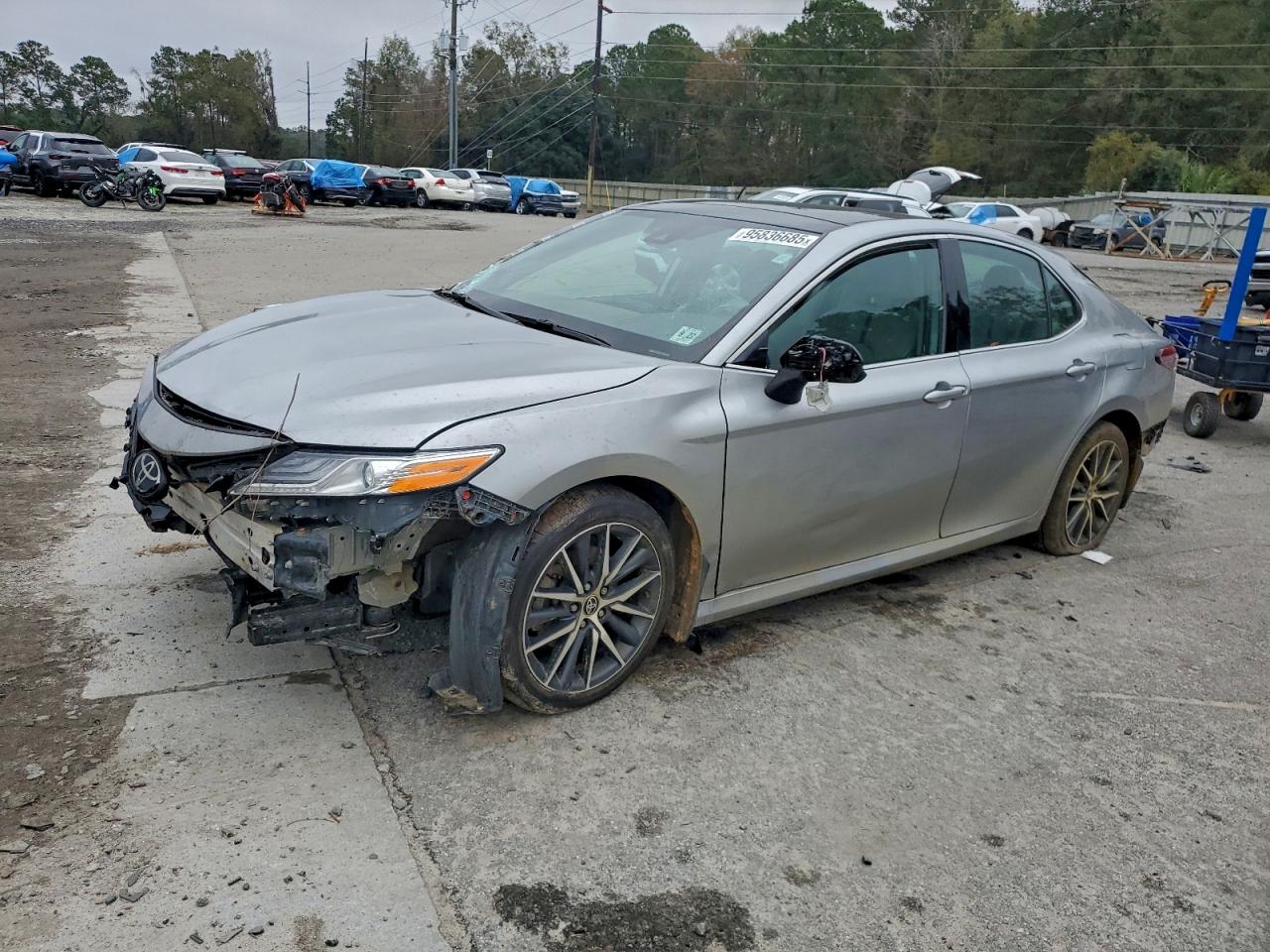 2023 TOYOTA CAMRY XLE