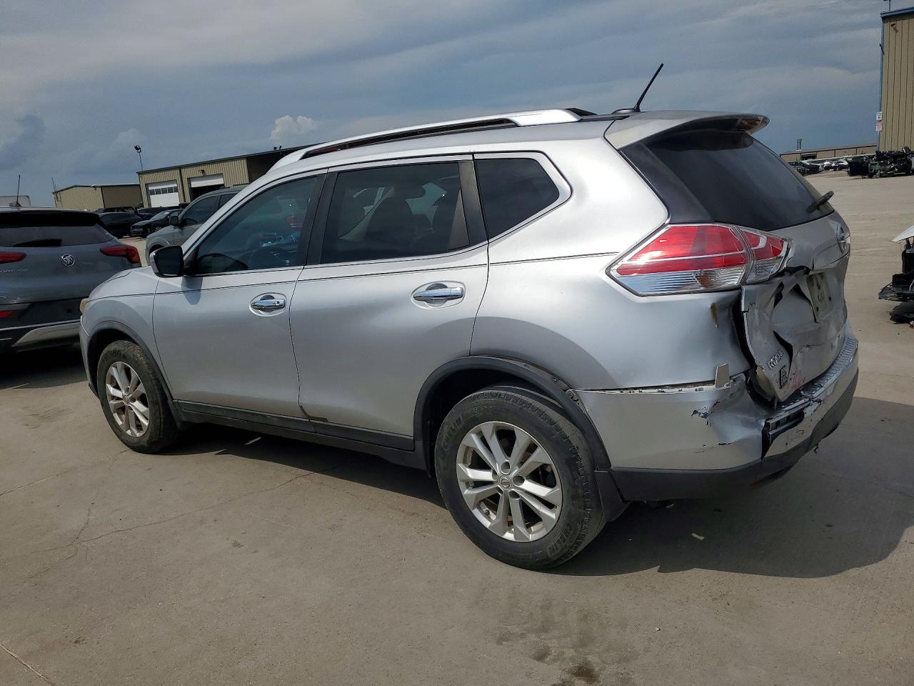 2015 NISSAN ROGUE SV — снимка 2