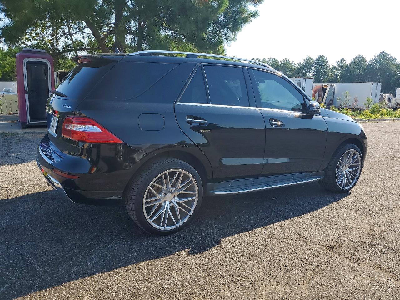 2014 MERCEDES-BENZ ML 550 4MATIC — снимка 3