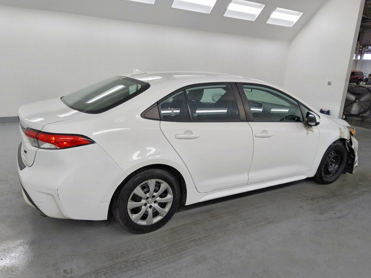 2022 TOYOTA COROLLA LE — снимка 3