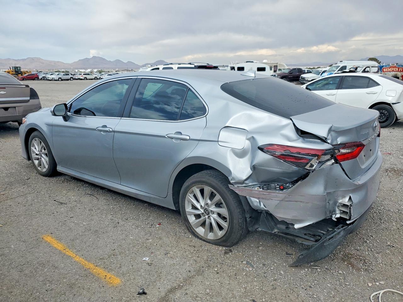 2024 TOYOTA CAMRY LE — снимка 2
