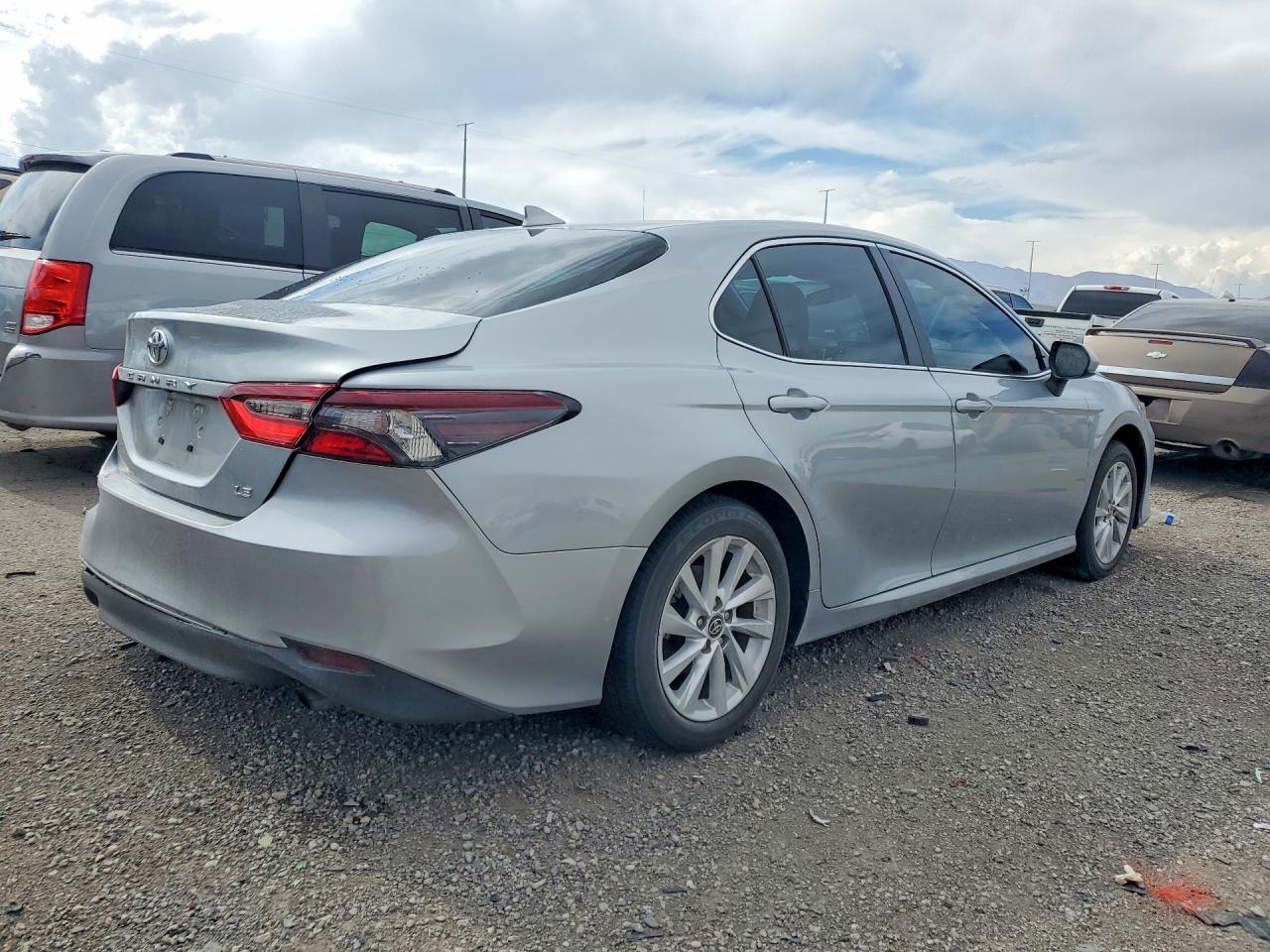 2024 TOYOTA CAMRY LE — снимка 3