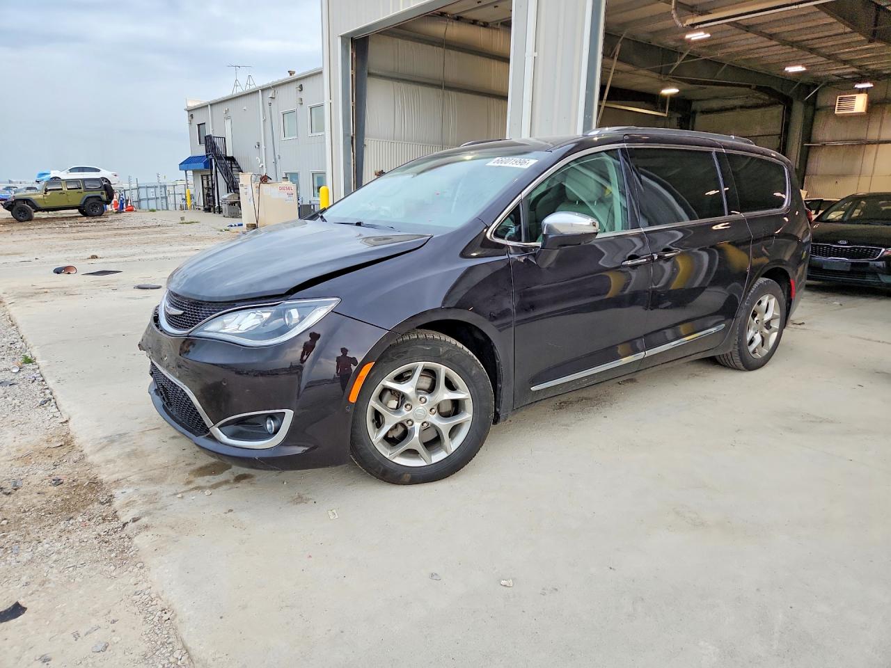 2019 CHRYSLER PACIFICA LIMITED