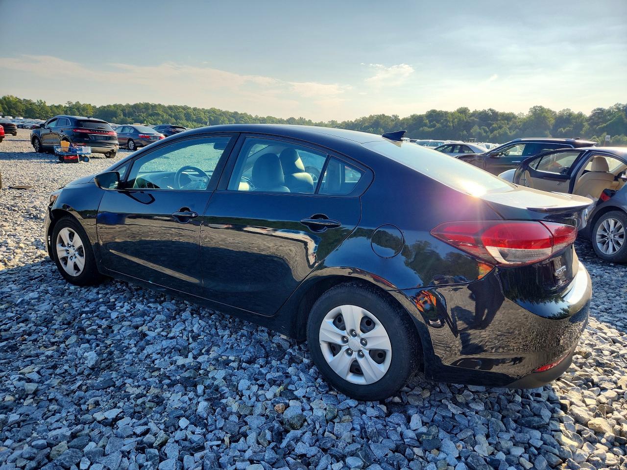 2017 KIA FORTE LX — снимка 2