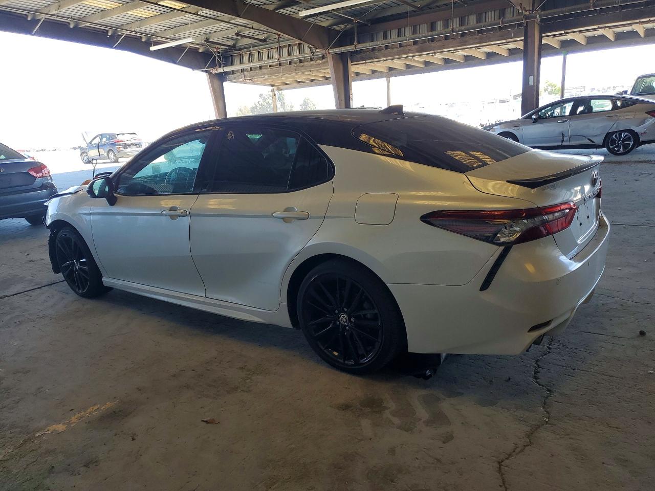 2021 TOYOTA CAMRY XSE V6 — снимка 2