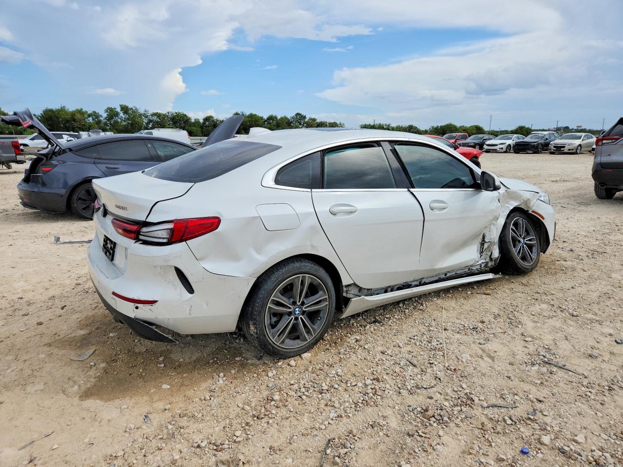 2023 BMW 228XI — снимка 3