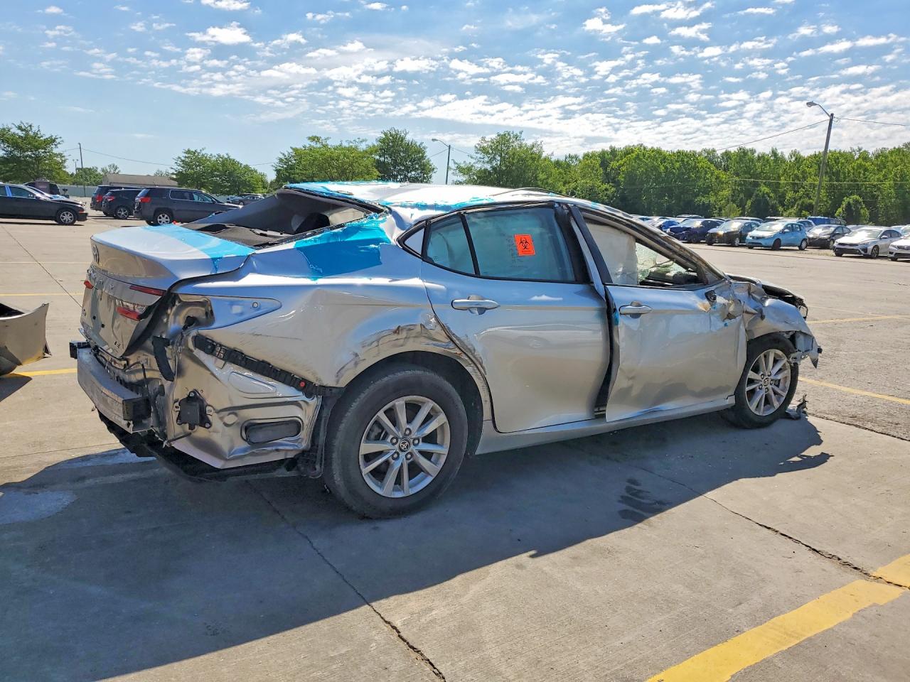 2025 TOYOTA CAMRY LE — снимка 3