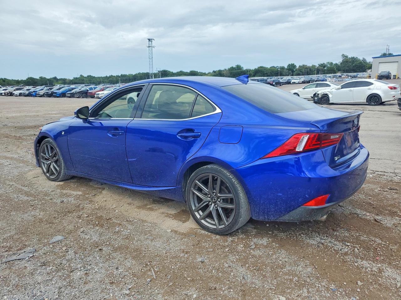 2016 LEXUS IS 200T — снимка 2