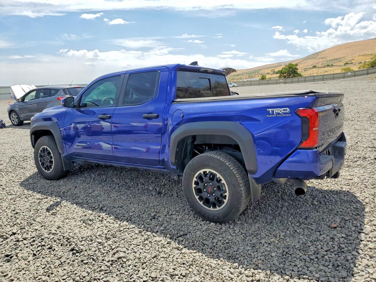 2024 TOYOTA TACOMA TRD OFF-ROAD — снимка 2