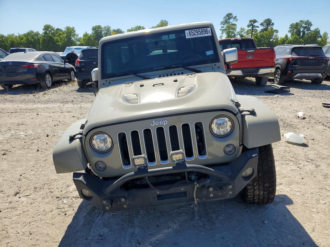 2017 JEEP WRANGLER UNLIMITED SAHARA — снимка 5