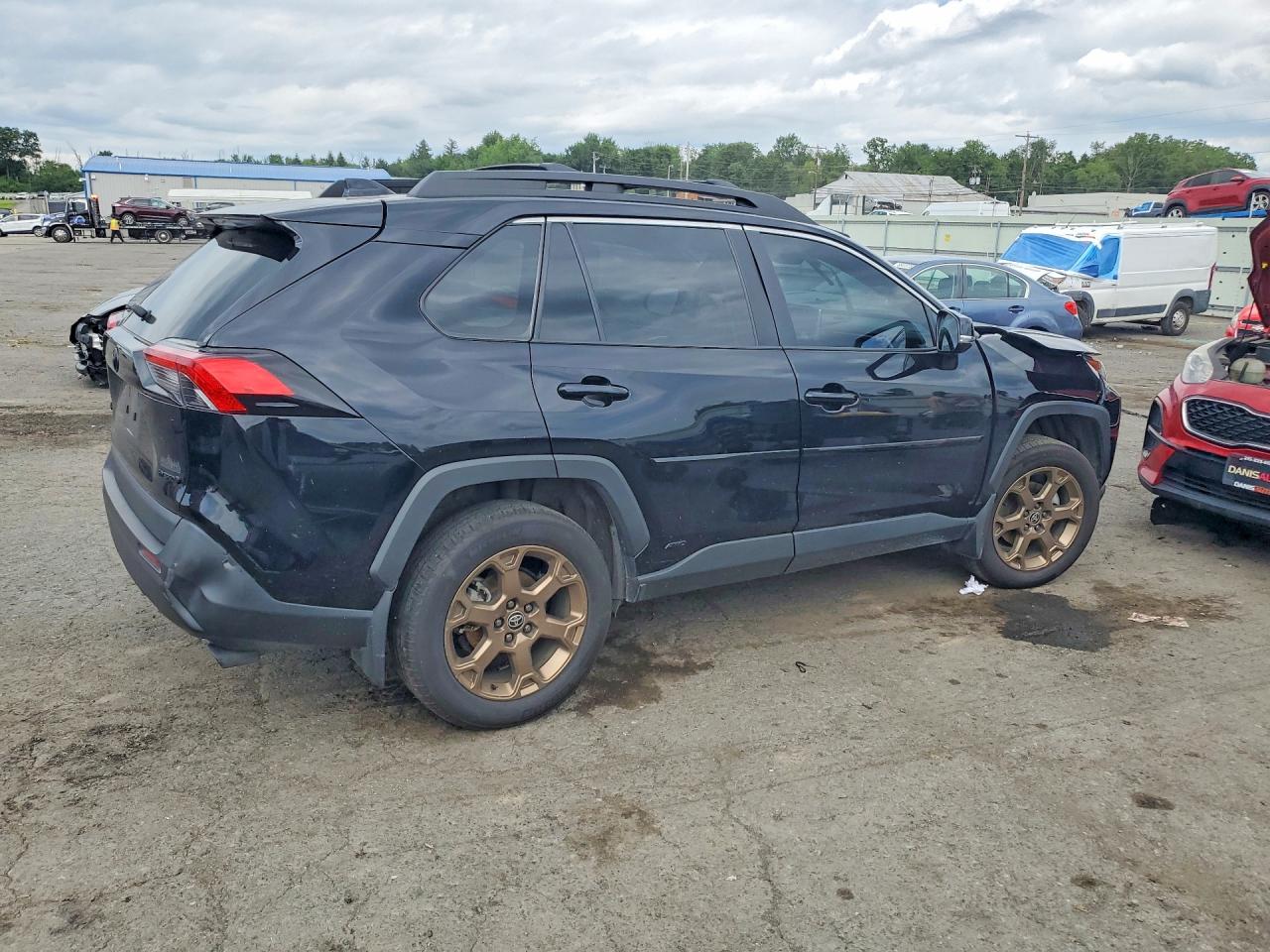 2024 TOYOTA RAV4 WOODLAND EDITION — снимка 3