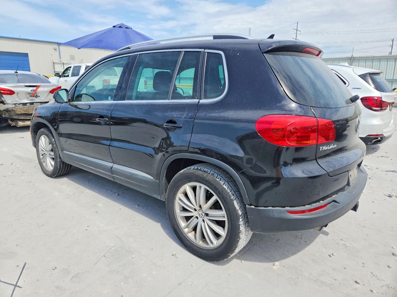 2015 VOLKSWAGEN TIGUAN S — снимка 2