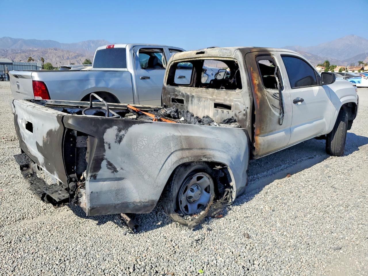 2023 TOYOTA TACOMA SR — снимка 3