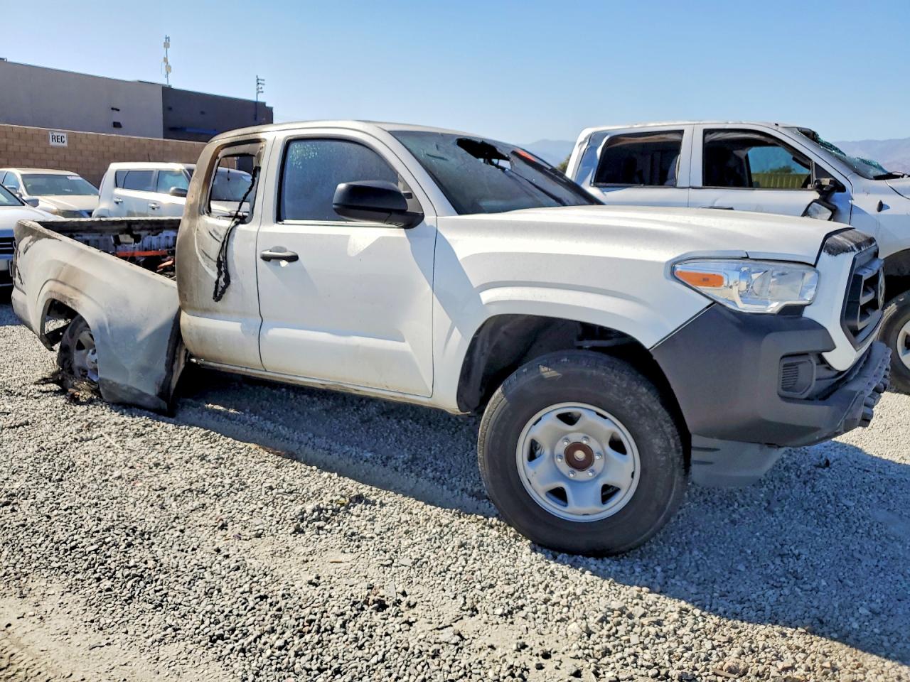 2023 TOYOTA TACOMA SR — снимка 4