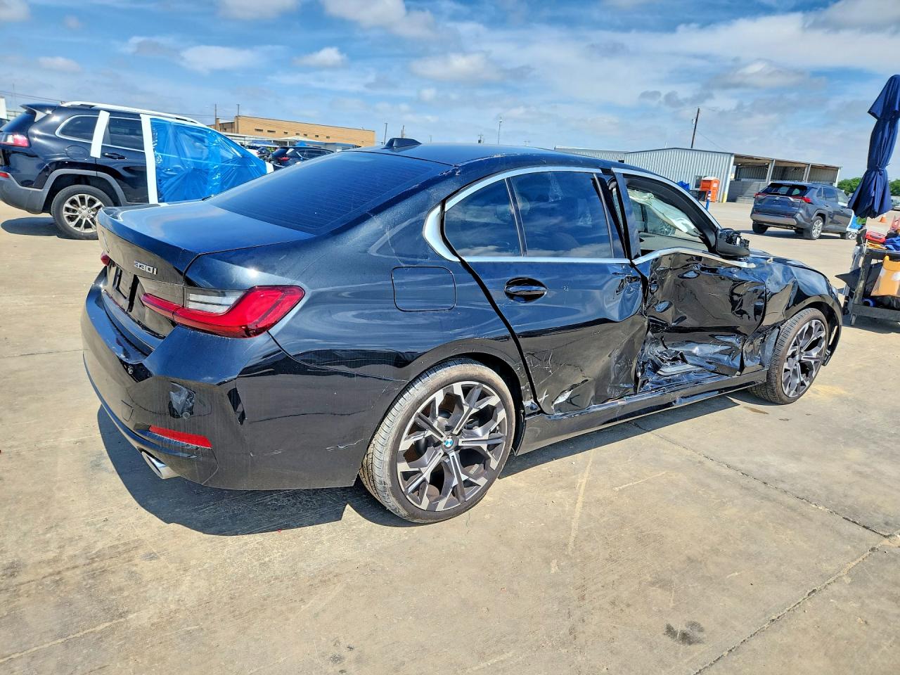 2025 BMW 330I — снимка 3