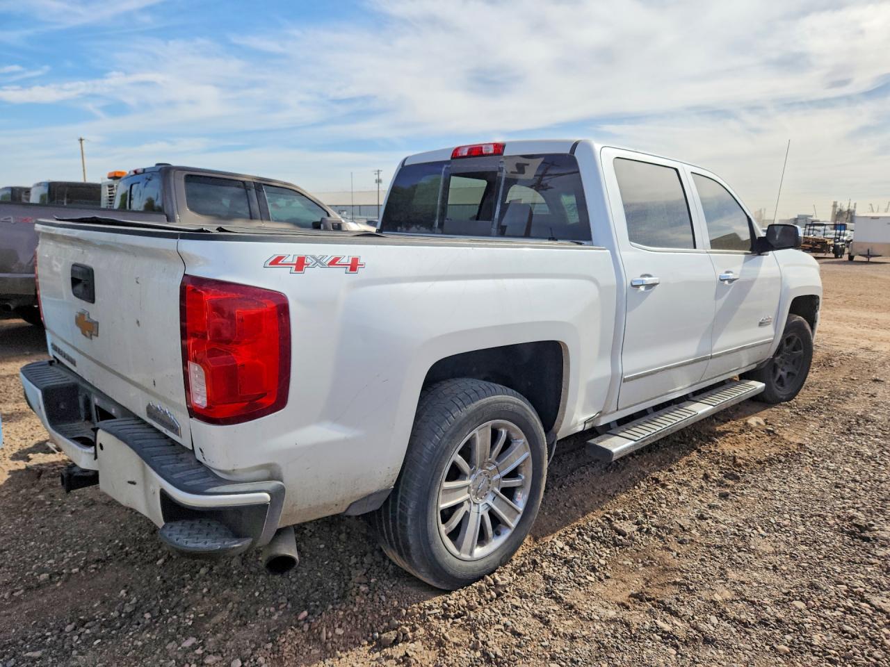 2017 CHEVROLET SILVERADO K1500 HIGH COUNTRY — снимка 3